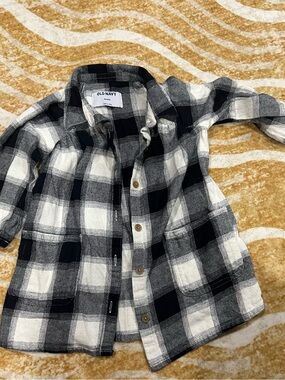 Old Navy Black and White Plaid Button-Up Shirt